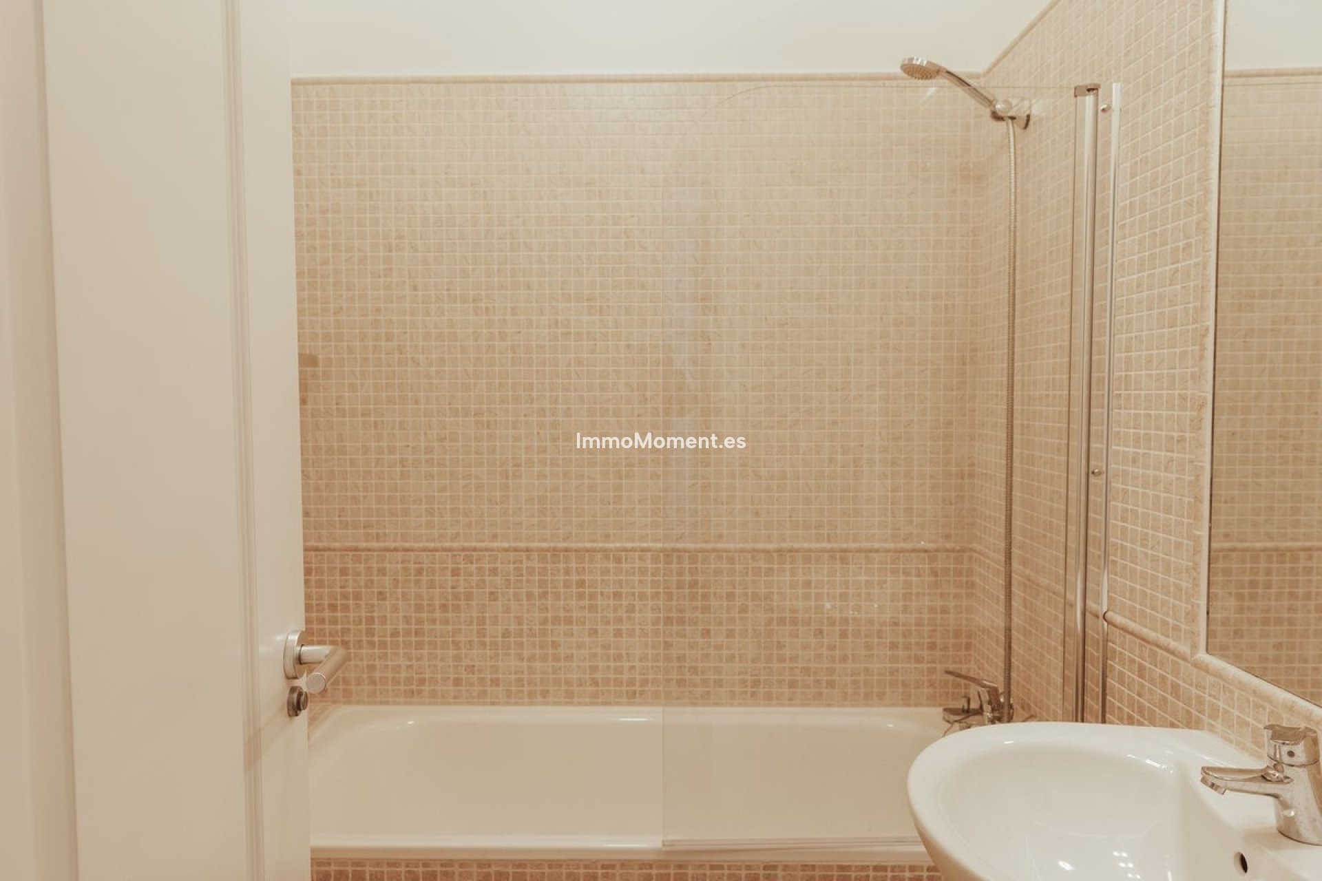 Resale - Apartment - Manilva