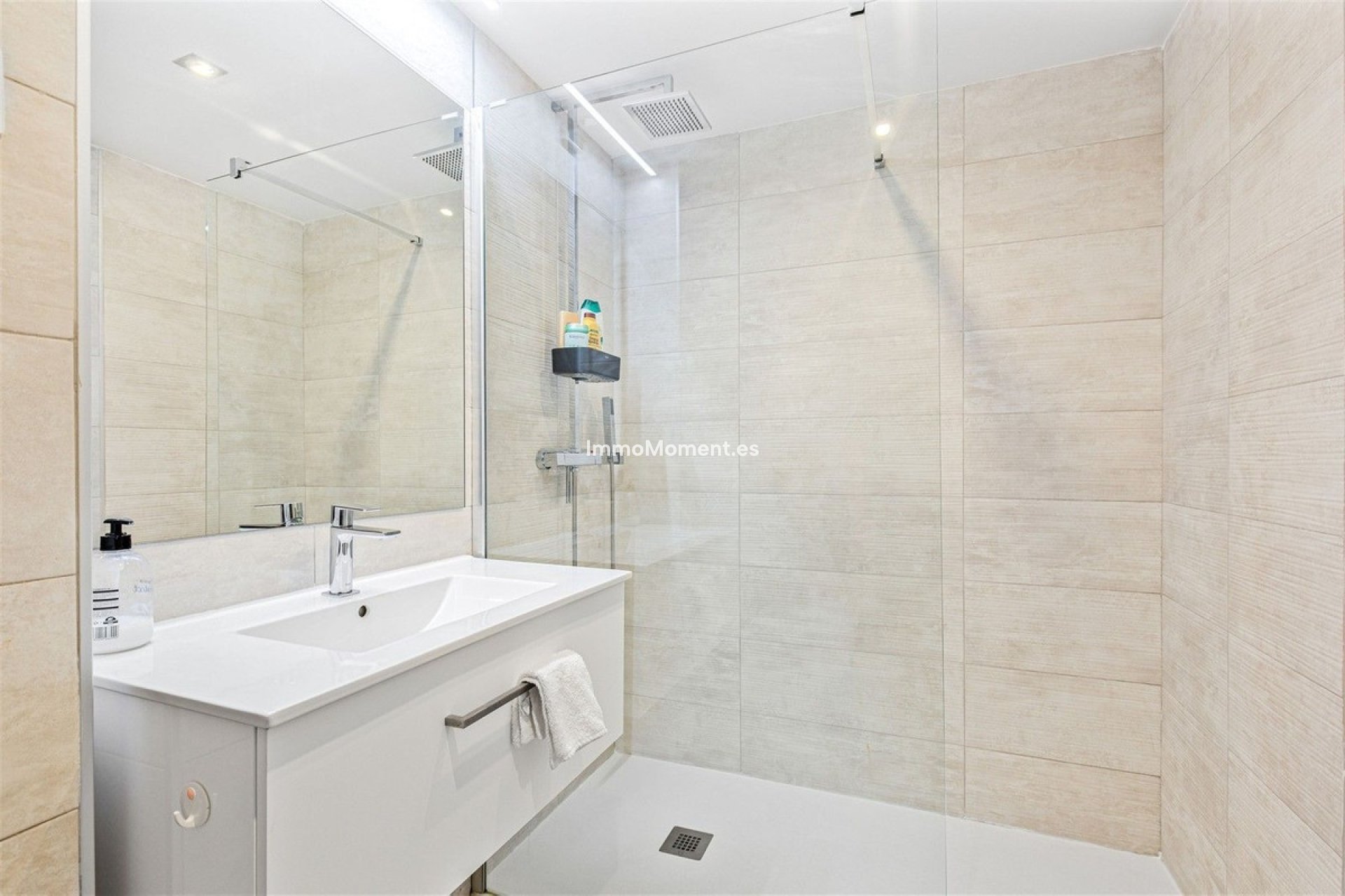 Resale - Apartment - Manilva