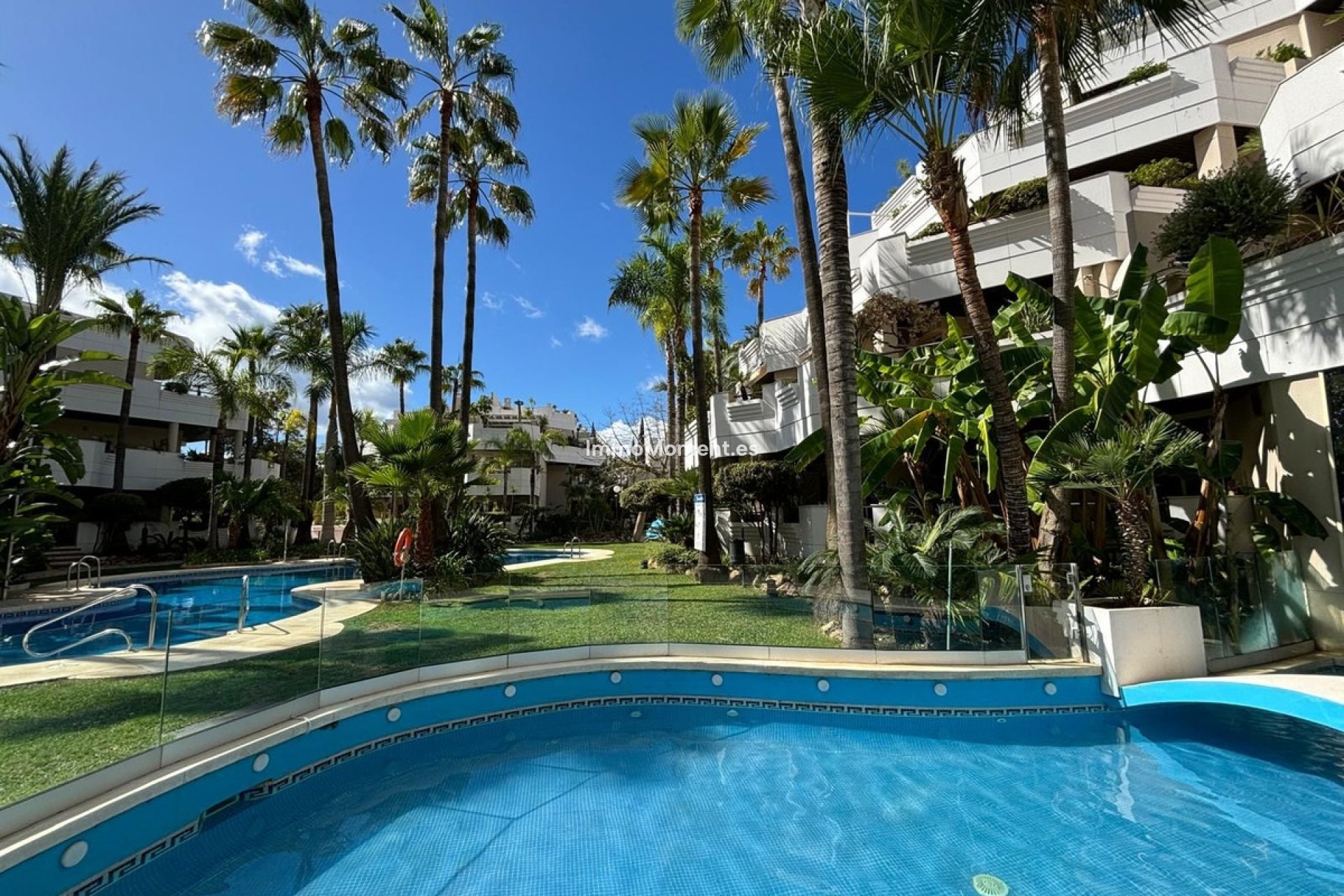 Resale - Apartment - Marbella - Aloha