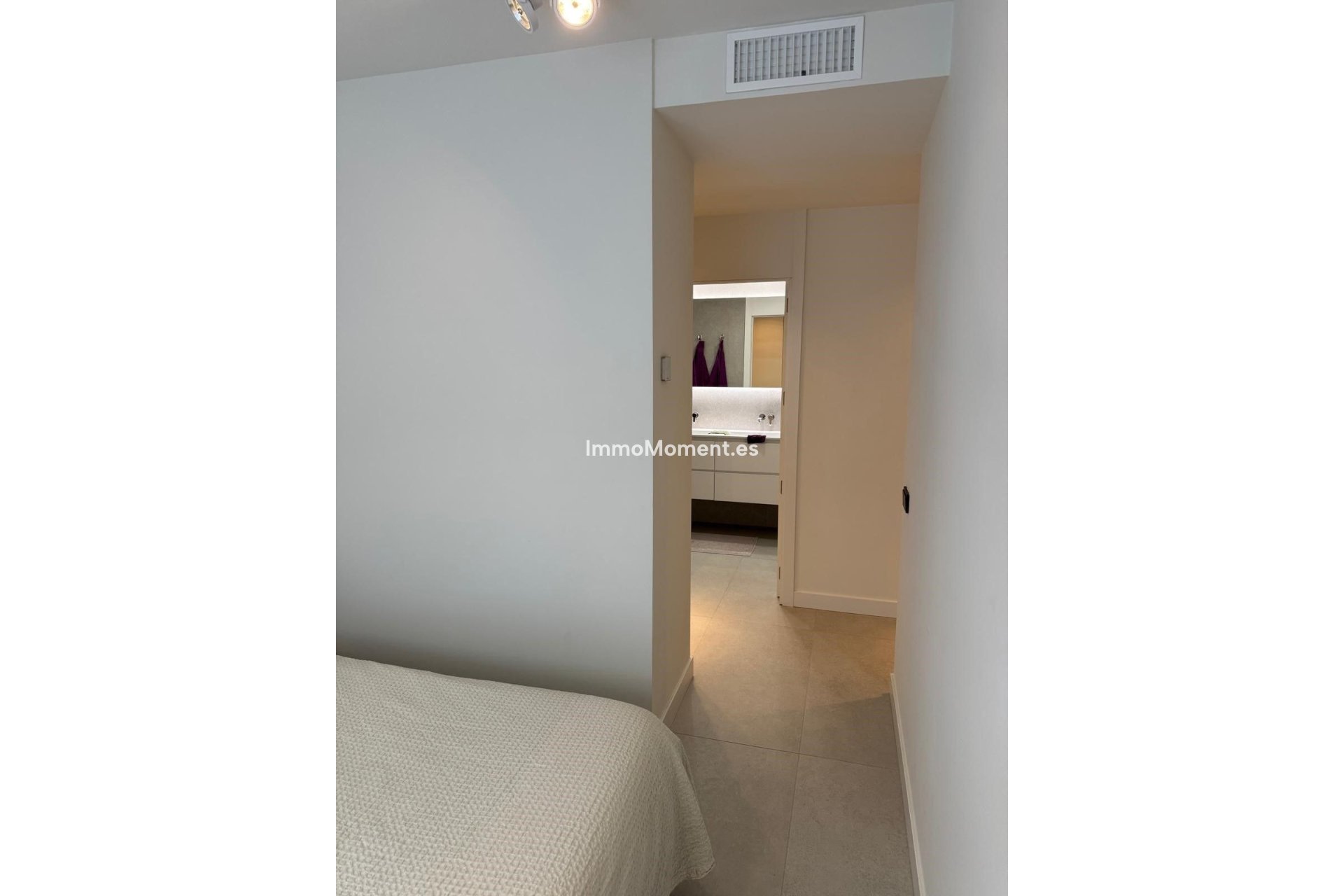 Resale - Apartment - Marbella - Altos de los Monteros