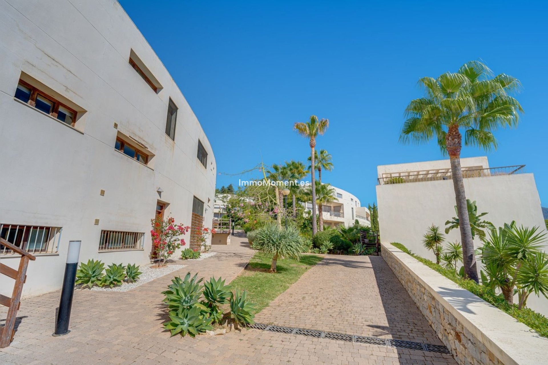 Resale - Apartment - Marbella - Altos de los Monteros