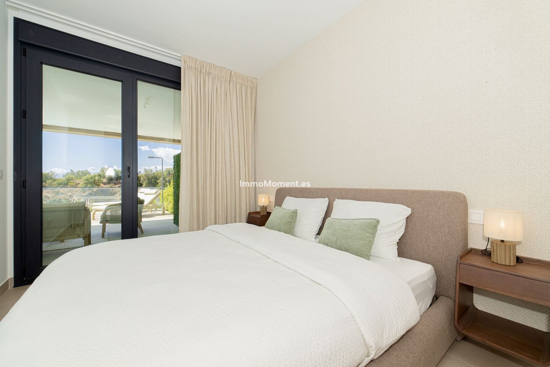 Resale - Apartment - Marbella - Altos de los Monteros