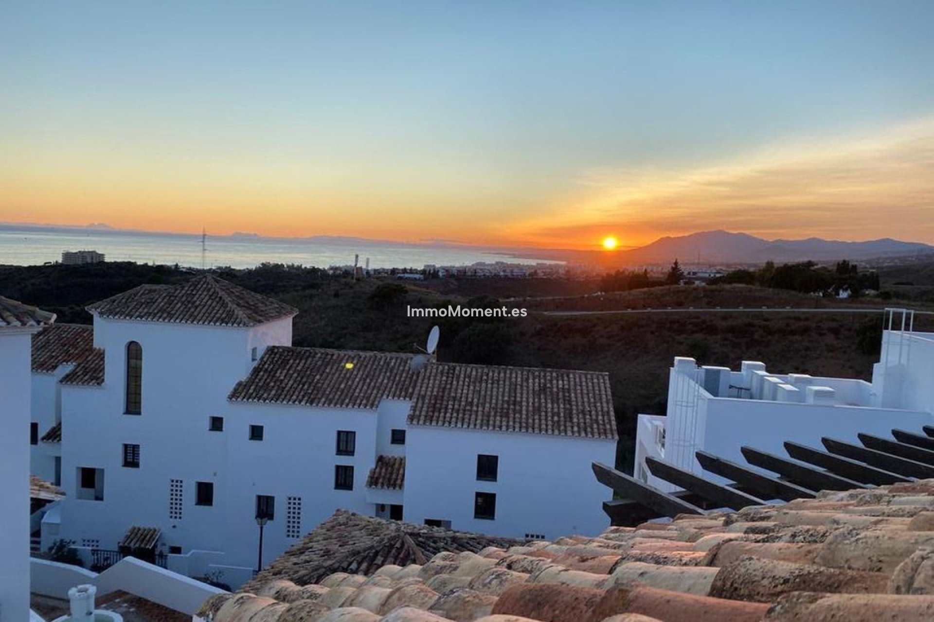 Resale - Apartment - Marbella - Altos de los Monteros