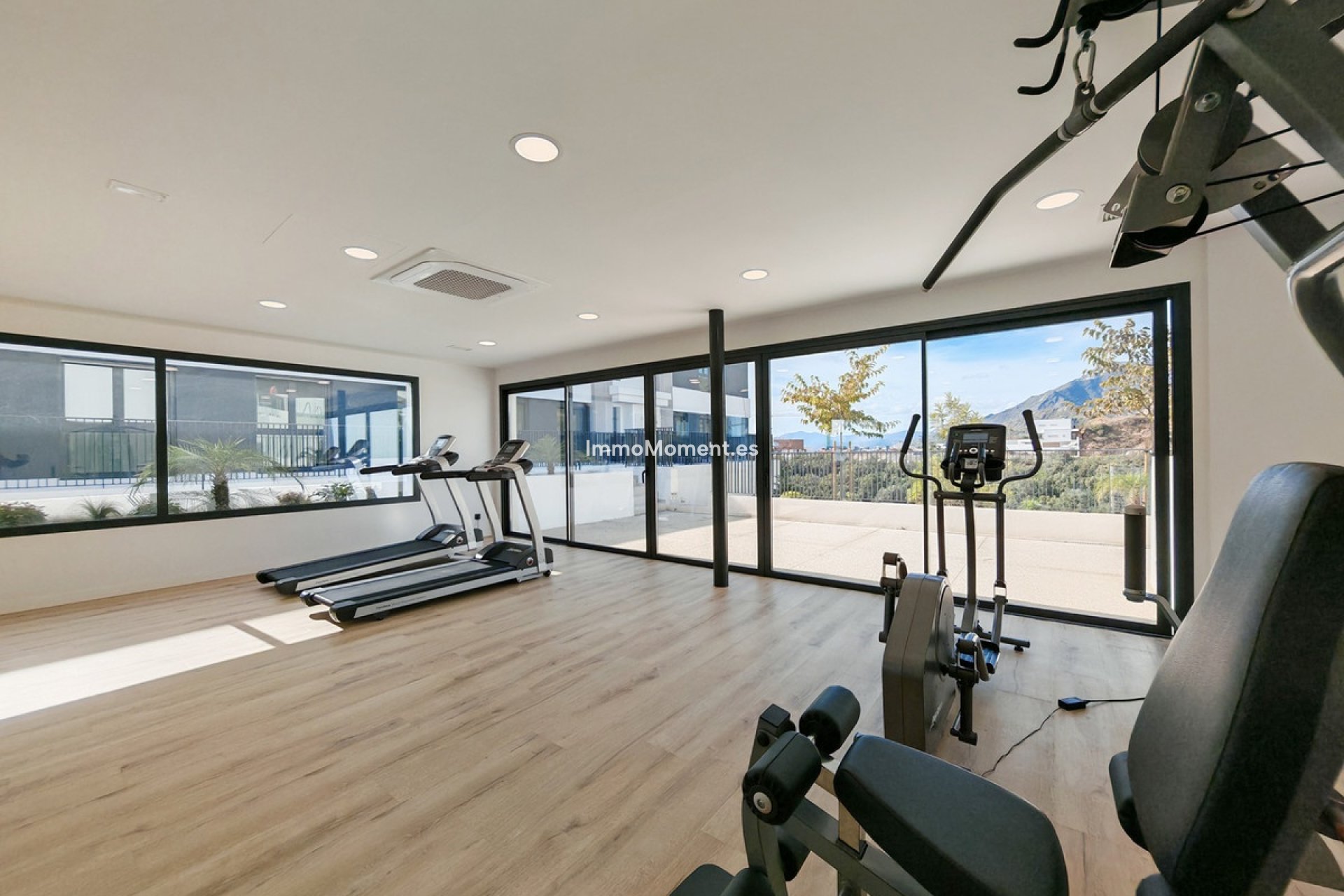 Resale - Apartment - Marbella - Altos de los Monteros