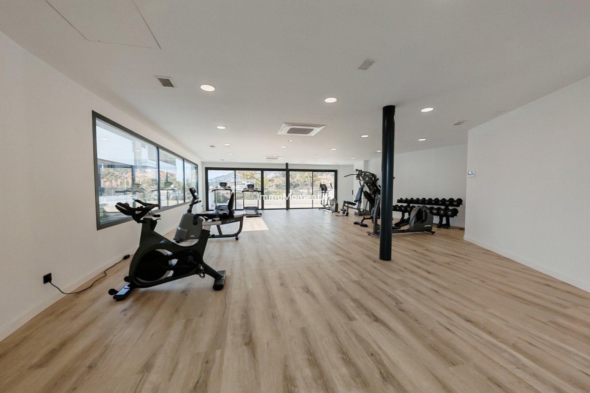 Resale - Apartment - Marbella - Altos de los Monteros