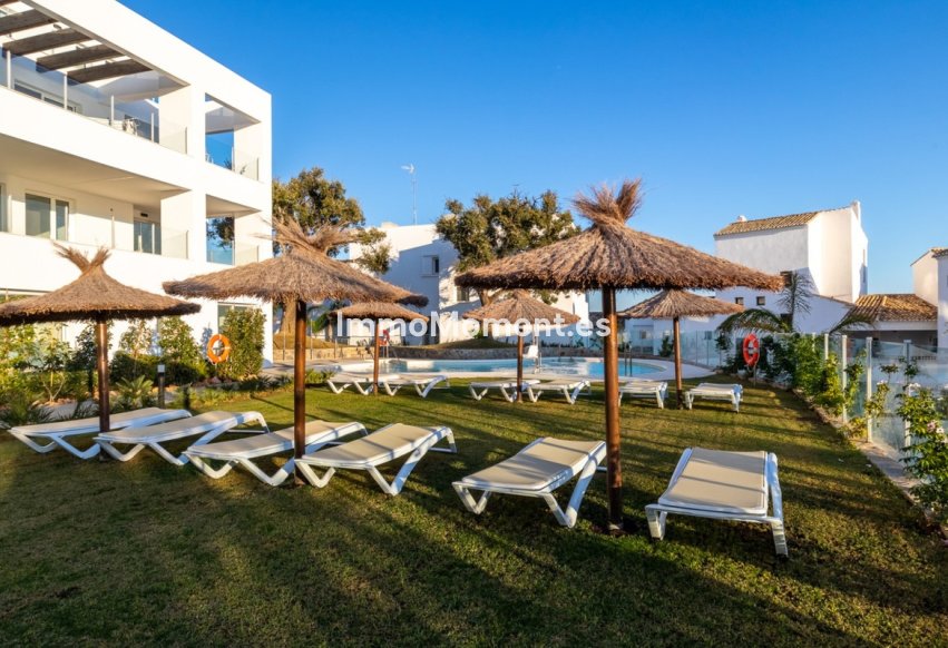 Resale - Apartment - Marbella - Altos de los Monteros