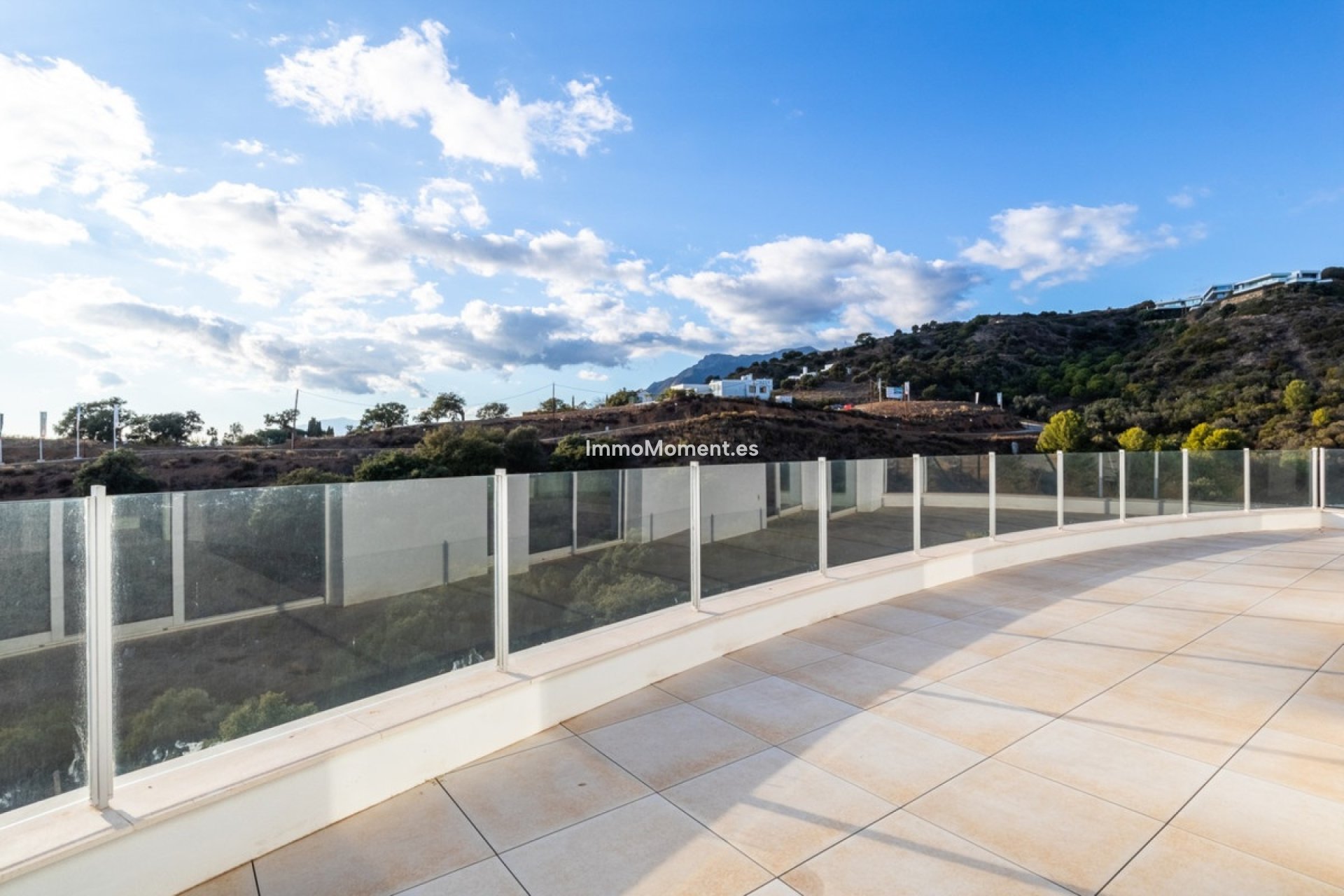 Resale - Apartment - Marbella - Altos de los Monteros