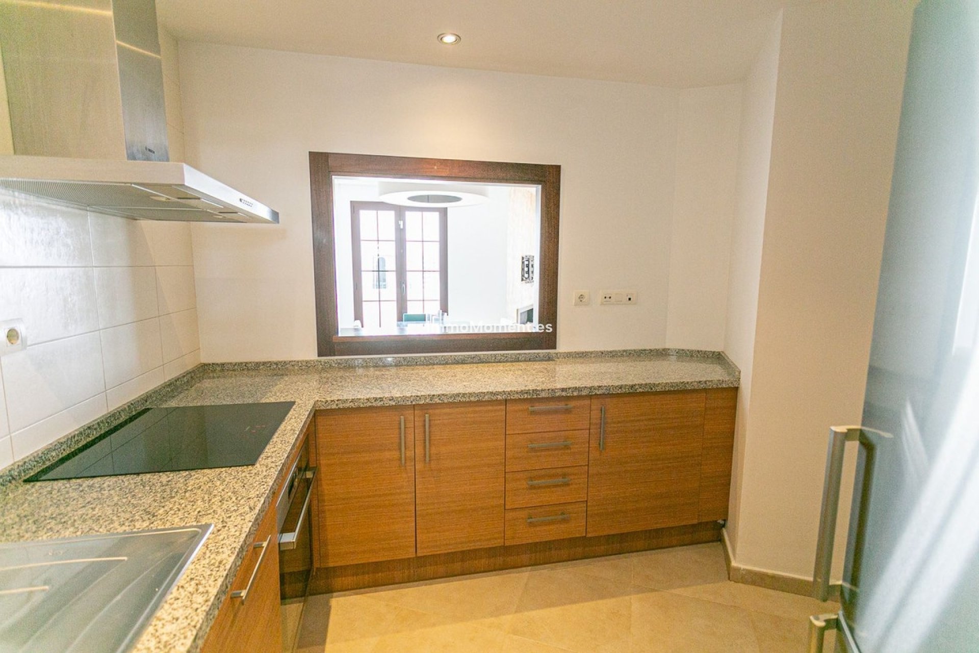 Resale - Apartment - Marbella - Altos de los Monteros