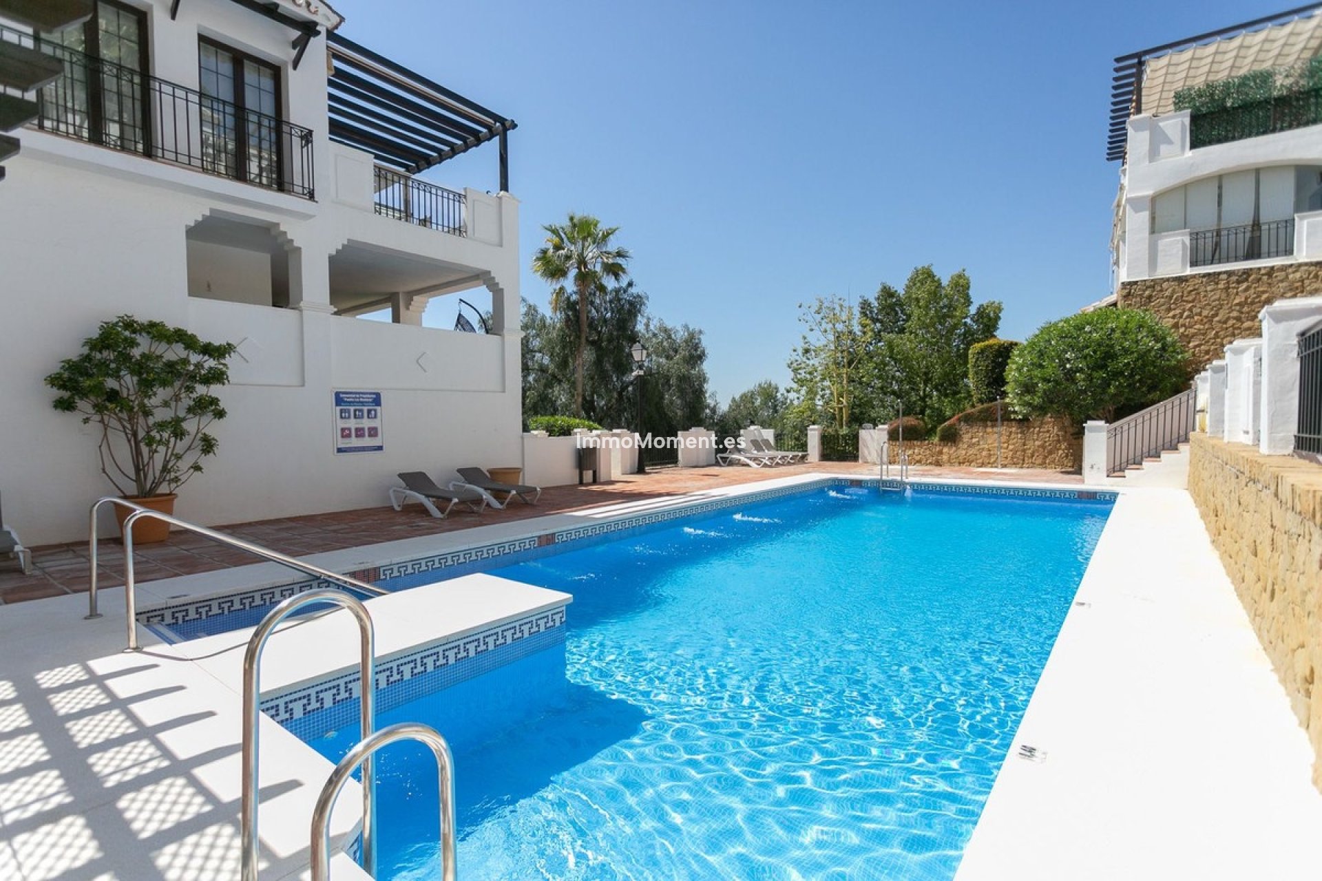 Resale - Apartment - Marbella - Altos de los Monteros