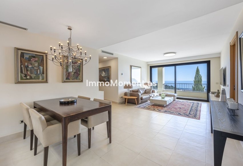 Resale - Apartment - Marbella - Altos de los Monteros