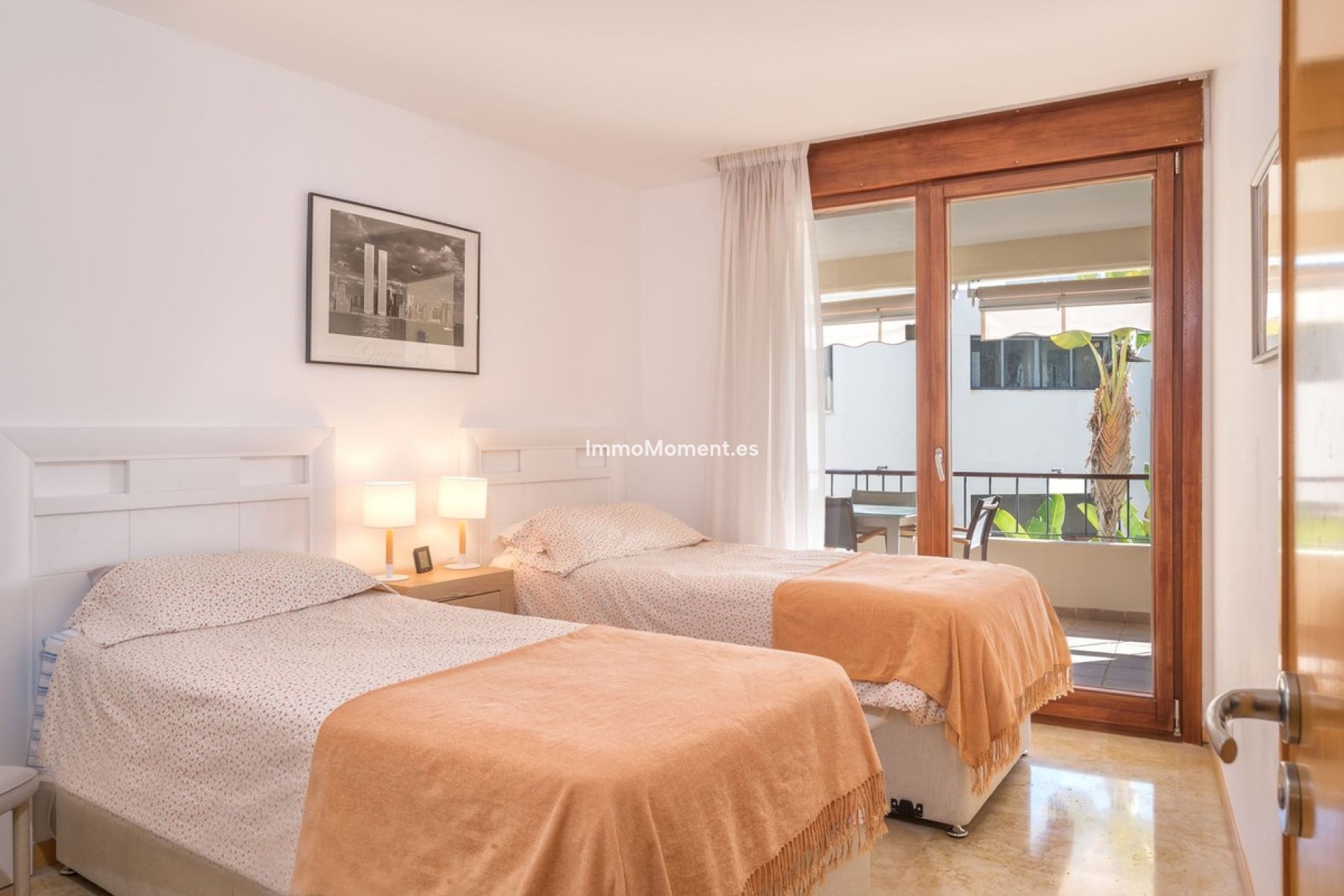 Resale - Apartment - Marbella - Altos de los Monteros