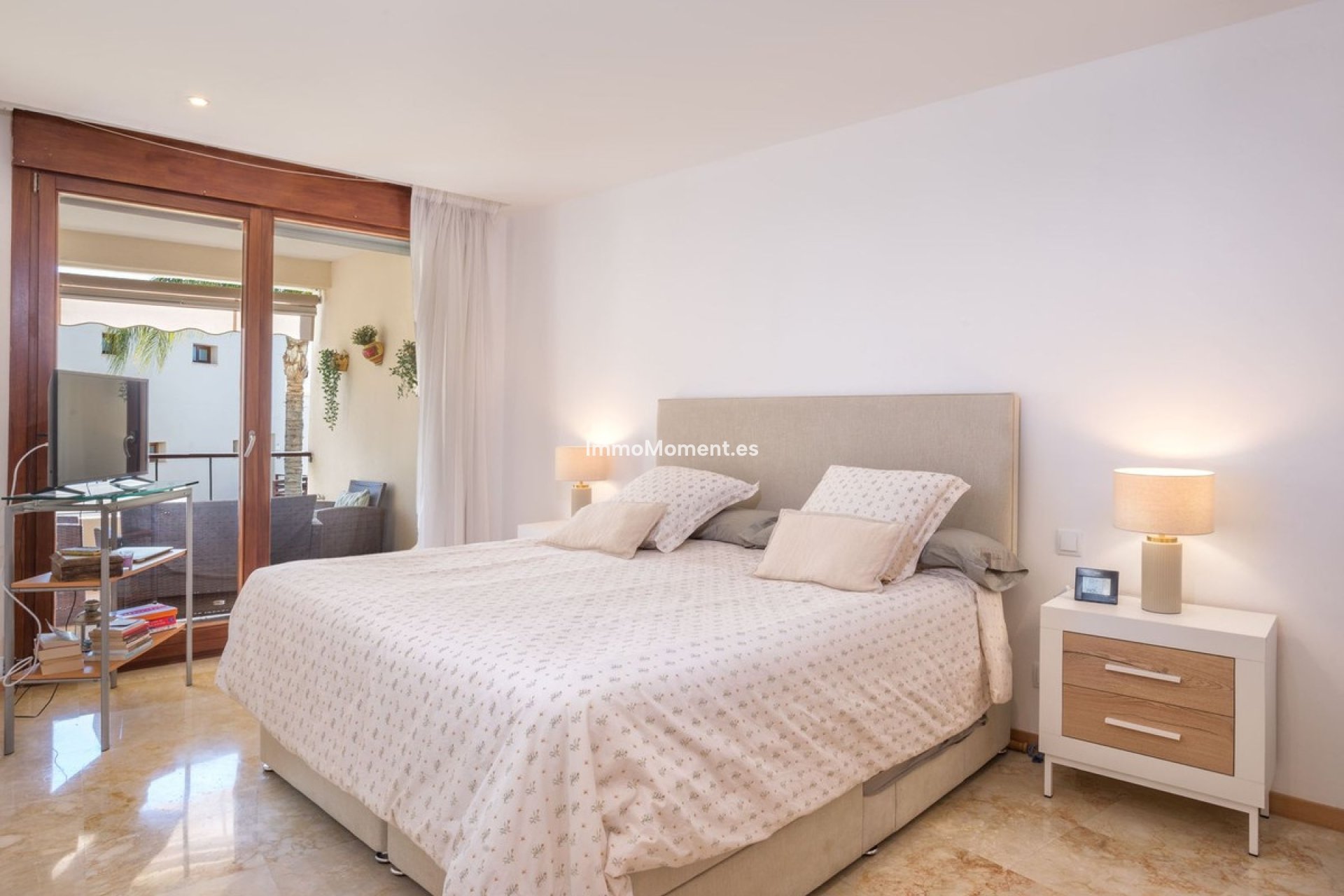 Resale - Apartment - Marbella - Altos de los Monteros