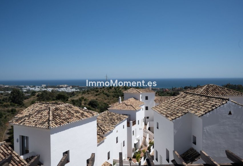 Resale - Apartment - Marbella - Altos de los Monteros