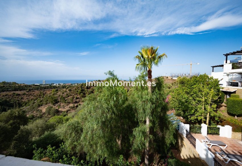 Resale - Apartment - Marbella - Altos de los Monteros