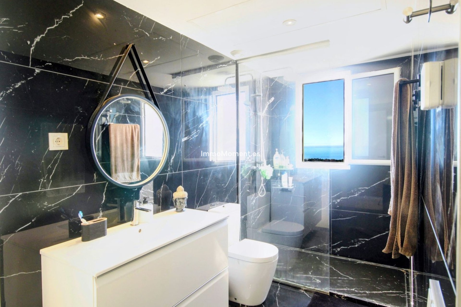 Resale - Apartment - Marbella - Altos de los Monteros