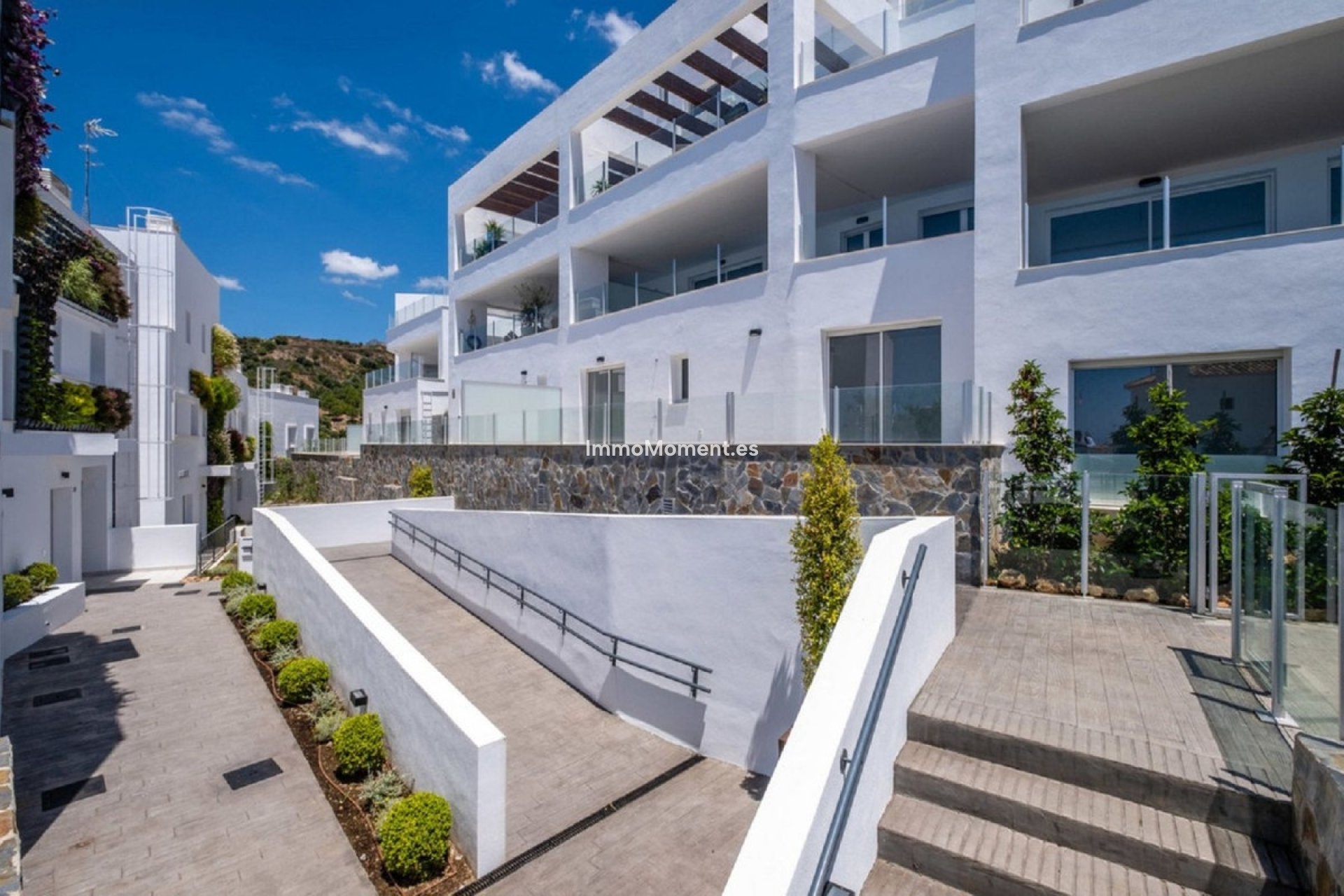 Resale - Apartment - Marbella - Altos de los Monteros