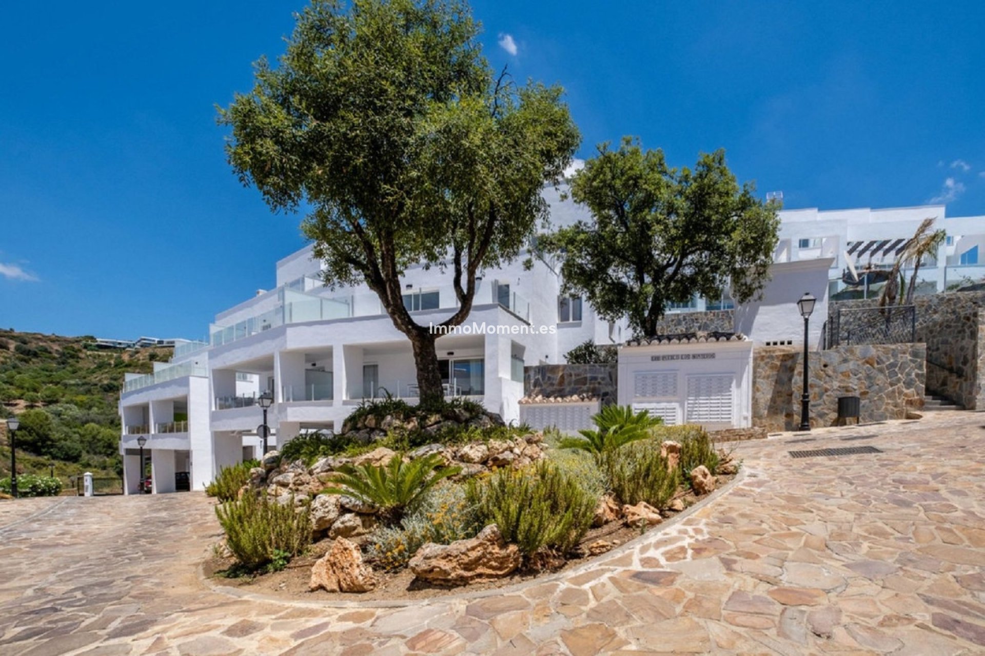 Resale - Apartment - Marbella - Altos de los Monteros