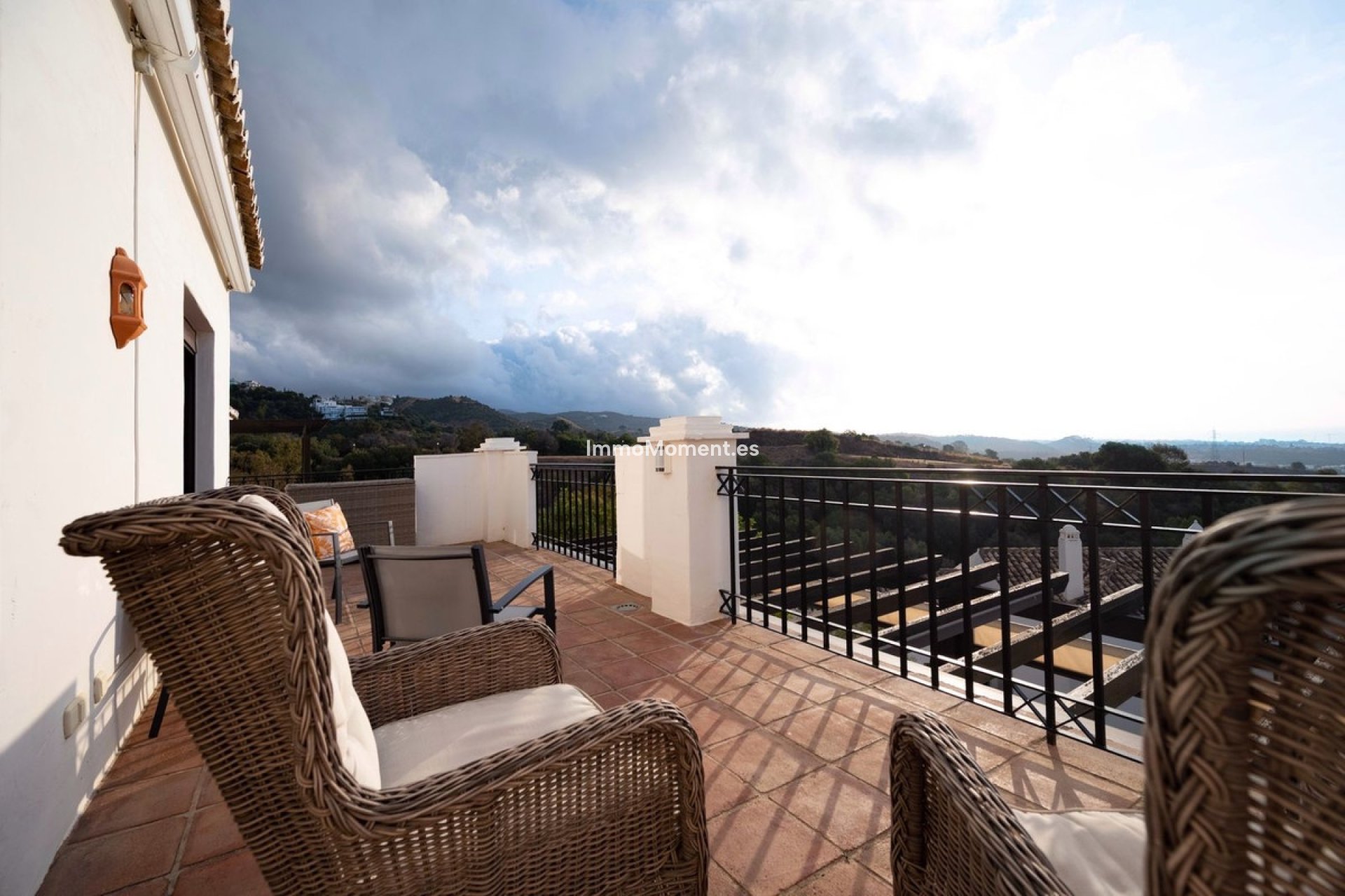 Resale - Apartment - Marbella - Altos de los Monteros