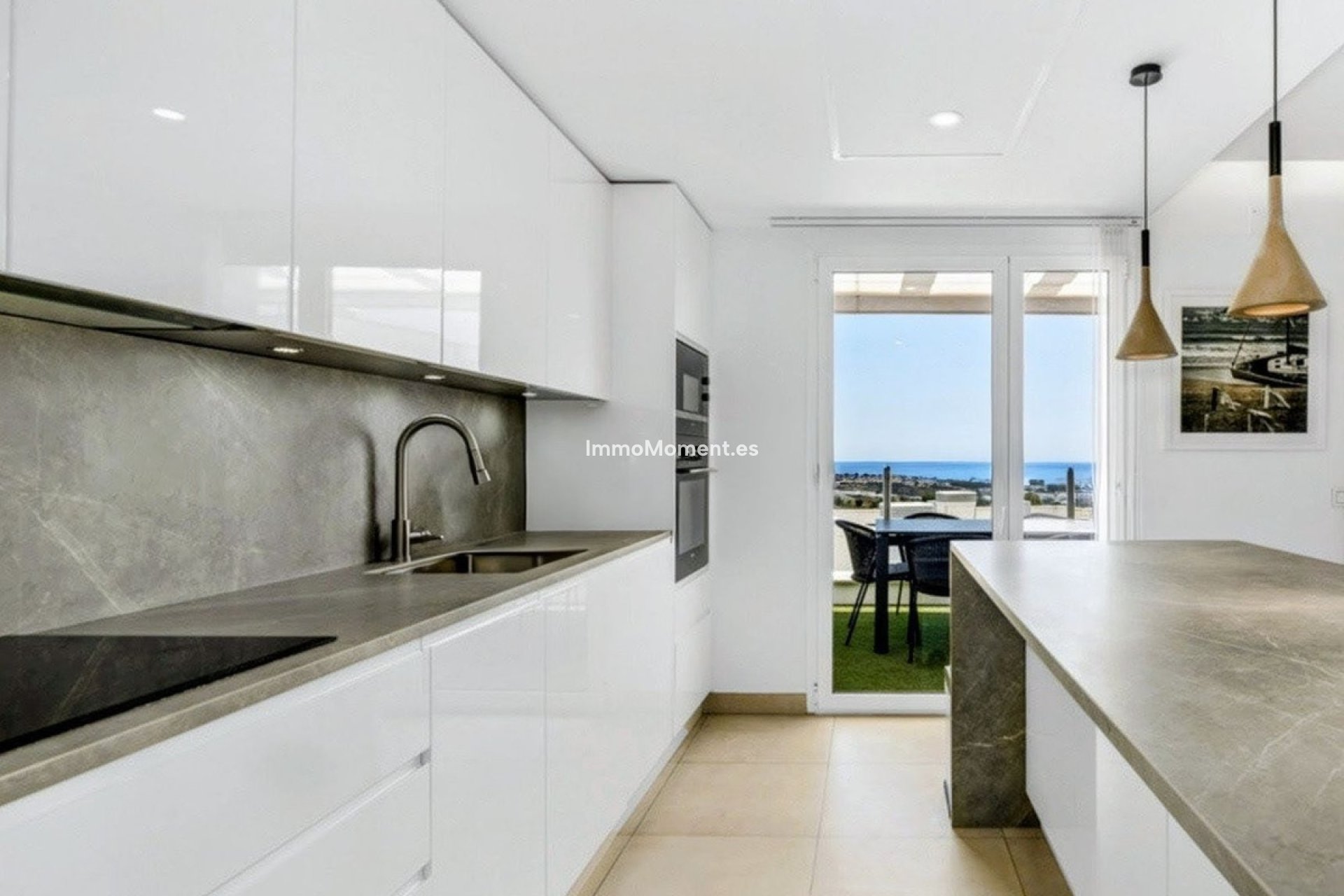 Resale - Apartment - Marbella - Altos de los Monteros