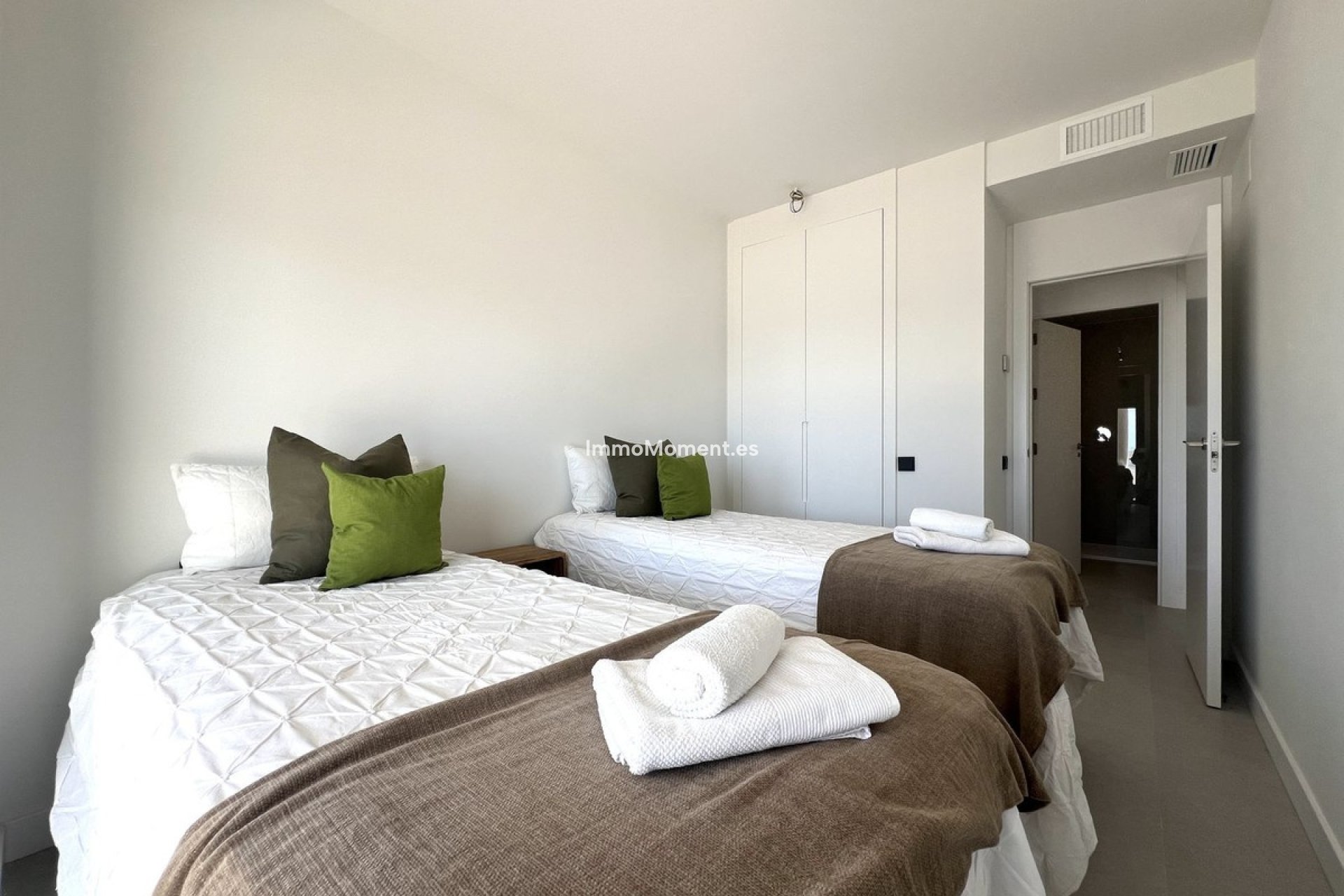 Resale - Apartment - Marbella - Altos de los Monteros