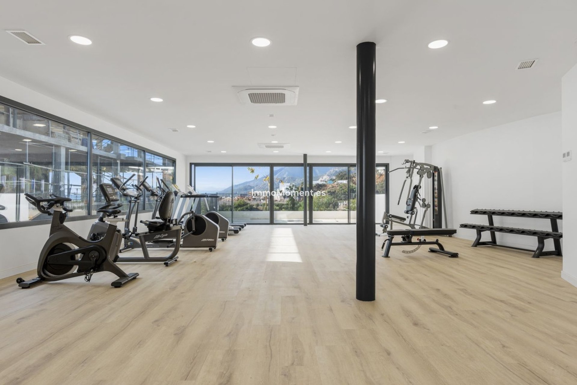 Resale - Apartment - Marbella - Altos de los Monteros