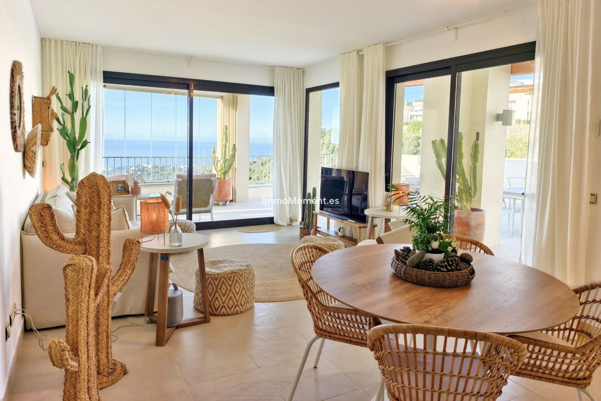 Resale - Apartment - Marbella - Altos de los Monteros