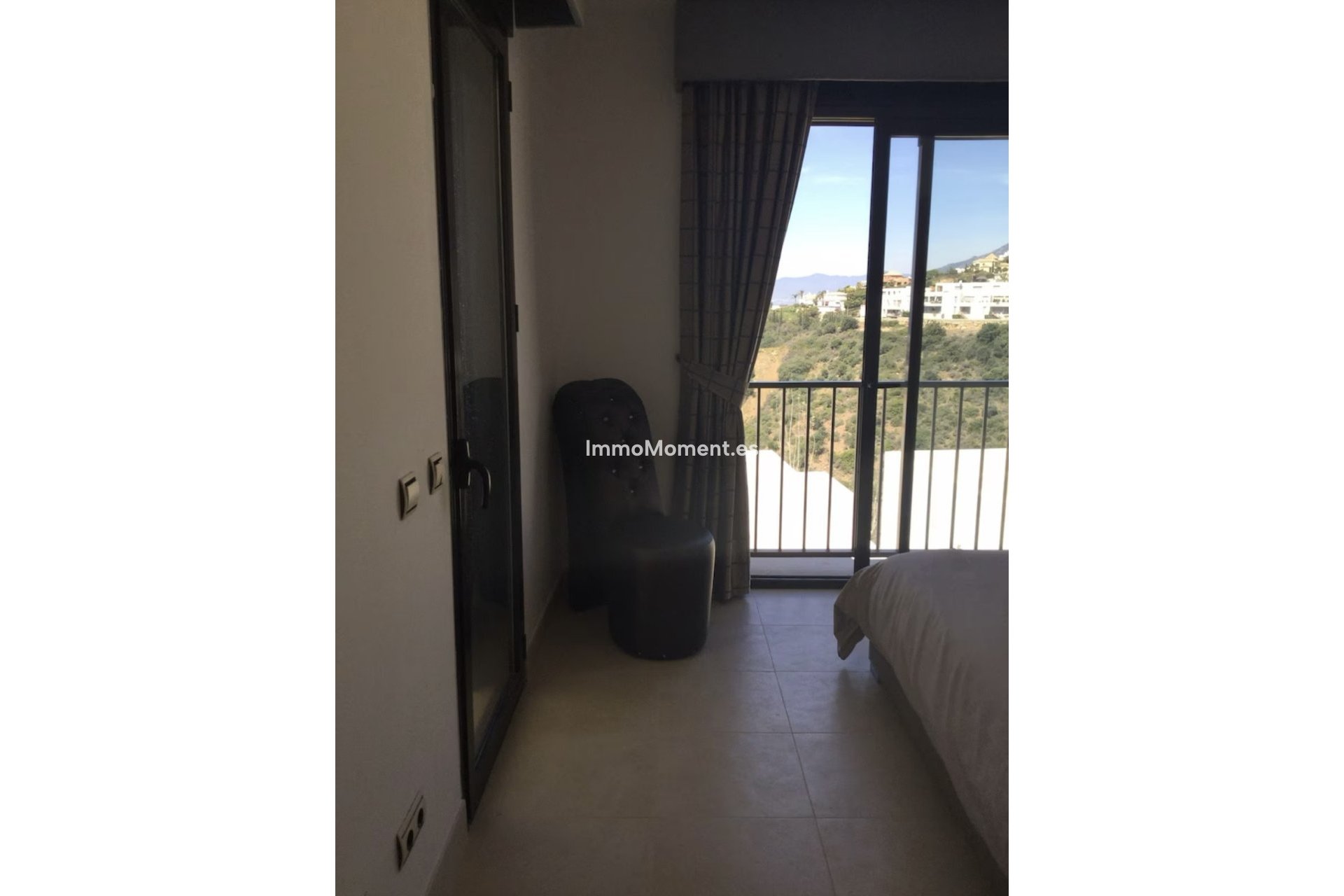 Resale - Apartment - Marbella - Altos de los Monteros
