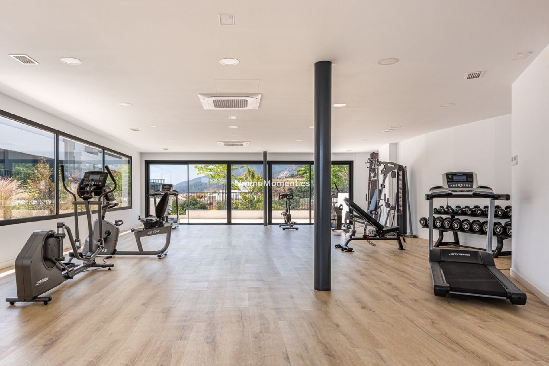 Resale - Apartment - Marbella - Altos de los Monteros