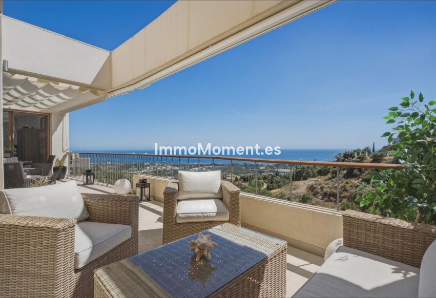 Resale - Apartment - Marbella - Altos de los Monteros