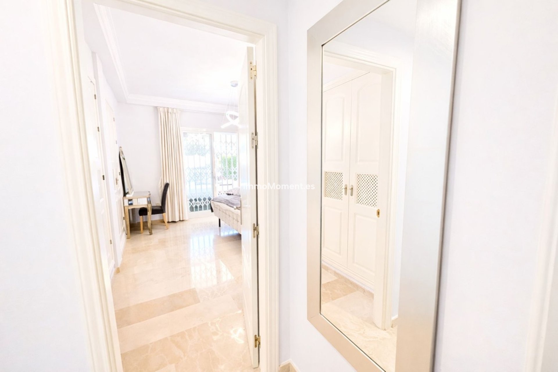 Resale - Apartment - Marbella - Artola