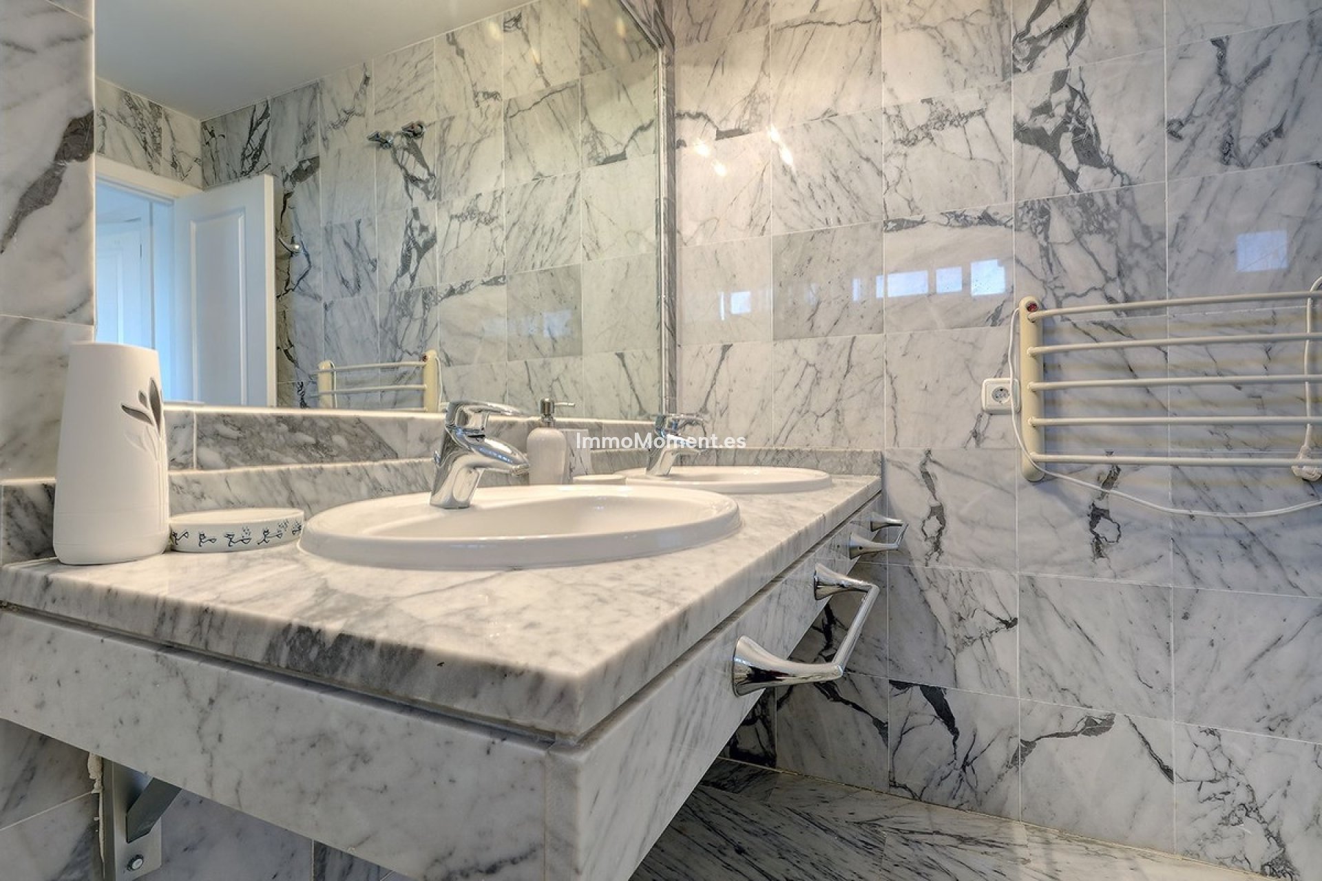 Resale - Apartment - Marbella - Bahía de Marbella
