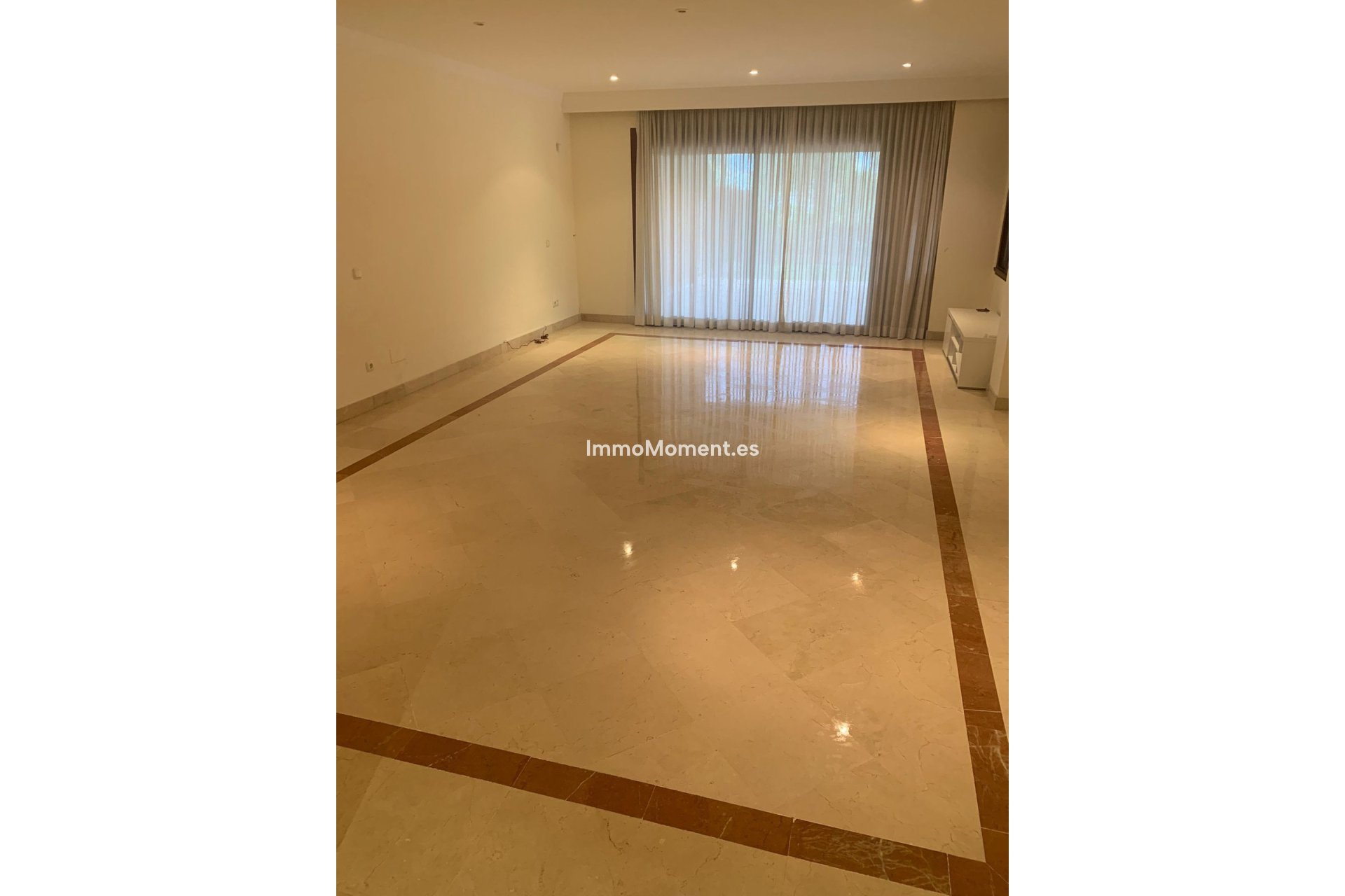 Resale - Apartment - Marbella - Bahía de Marbella