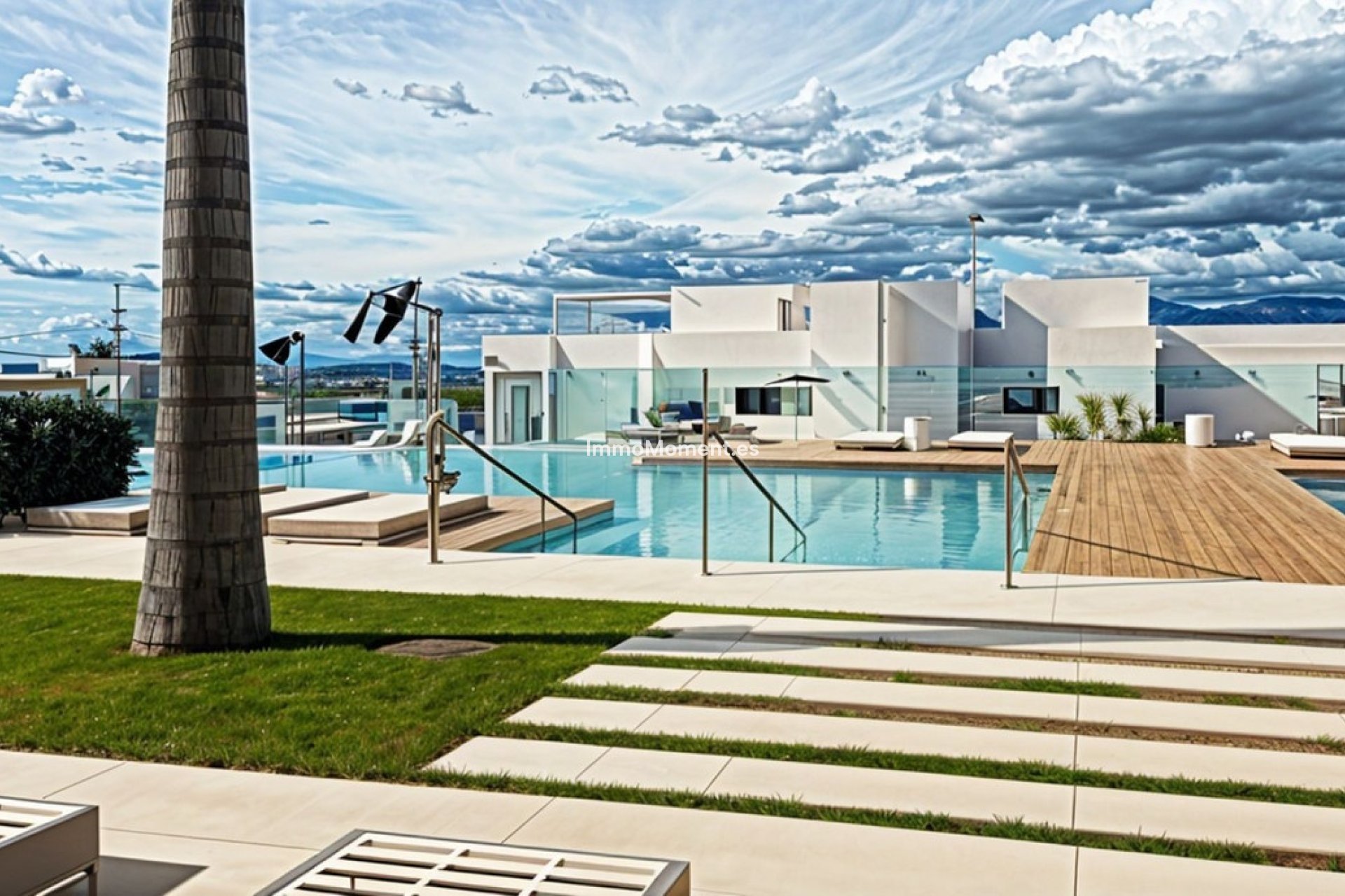 Resale - Apartment - Marbella - Bahía de Marbella