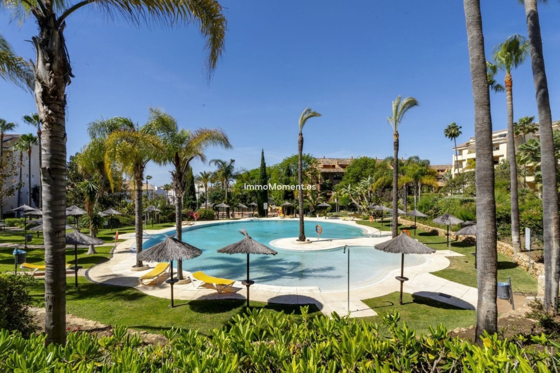 Resale - Apartment - Marbella - Bahía de Marbella