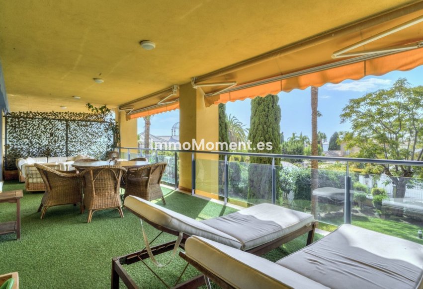 Resale - Apartment - Marbella - Bahía de Marbella