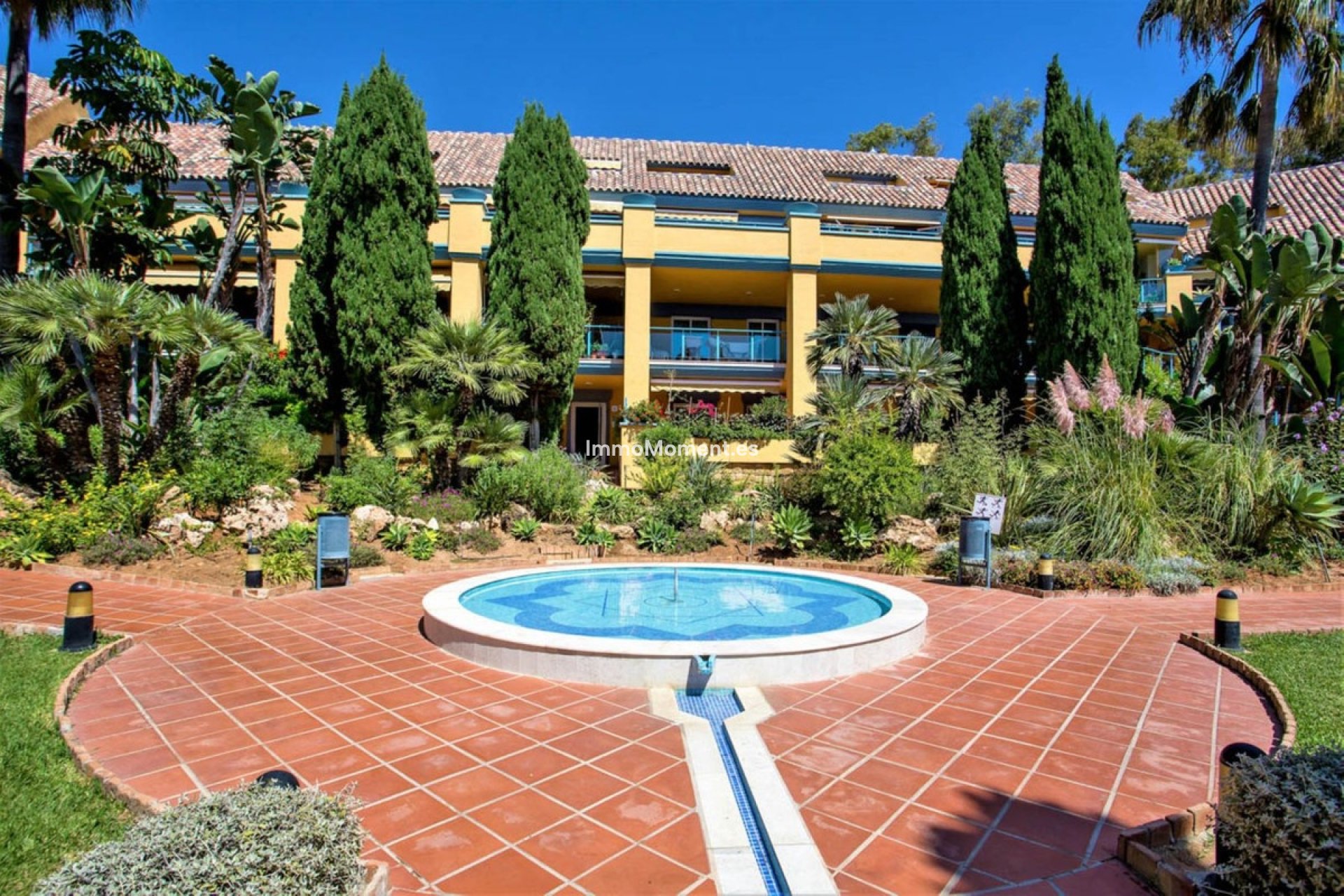 Resale - Apartment - Marbella - Bahía de Marbella