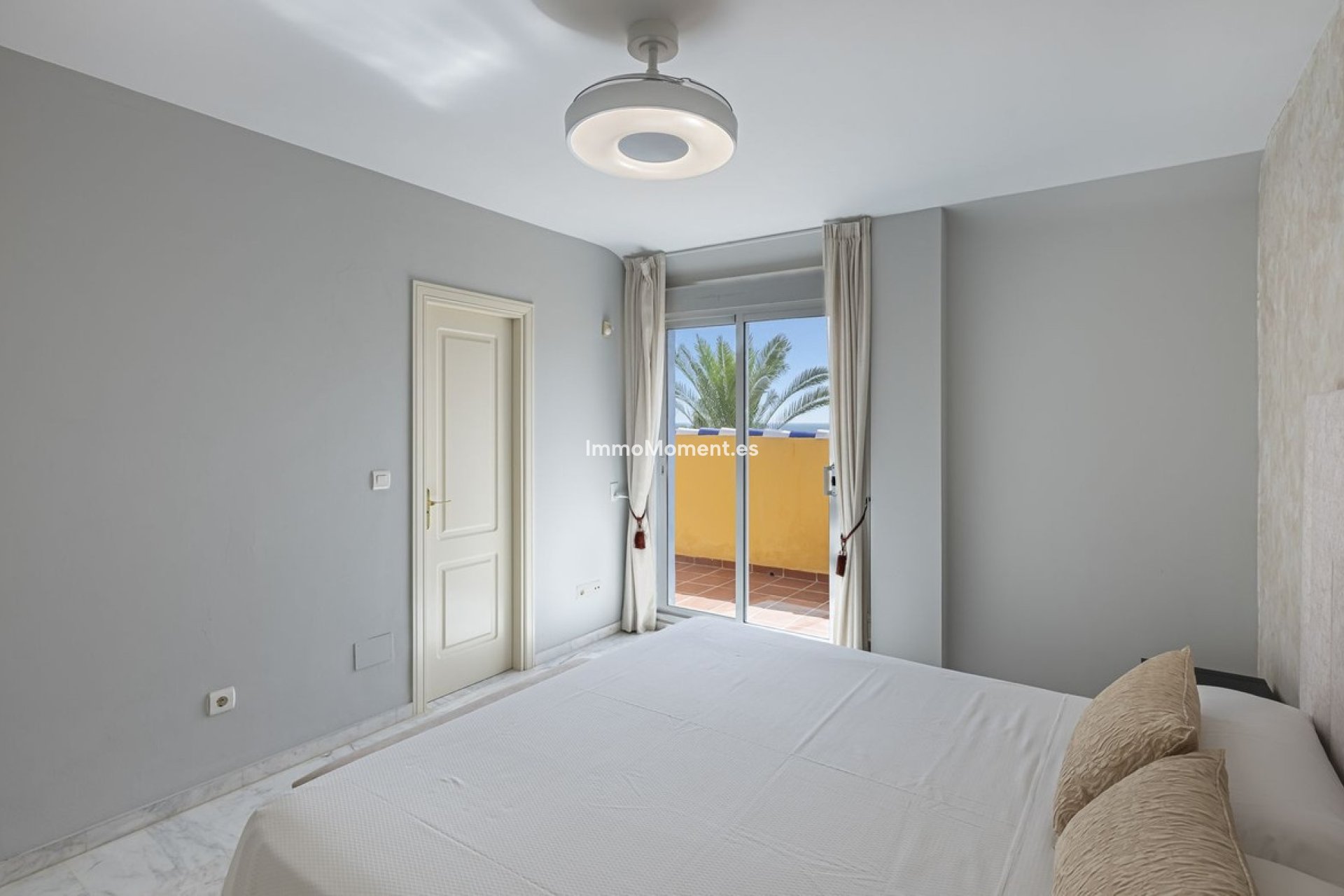 Resale - Apartment - Marbella - Bahía de Marbella