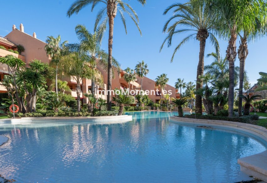 Resale - Apartment - Marbella - Bahía de Marbella