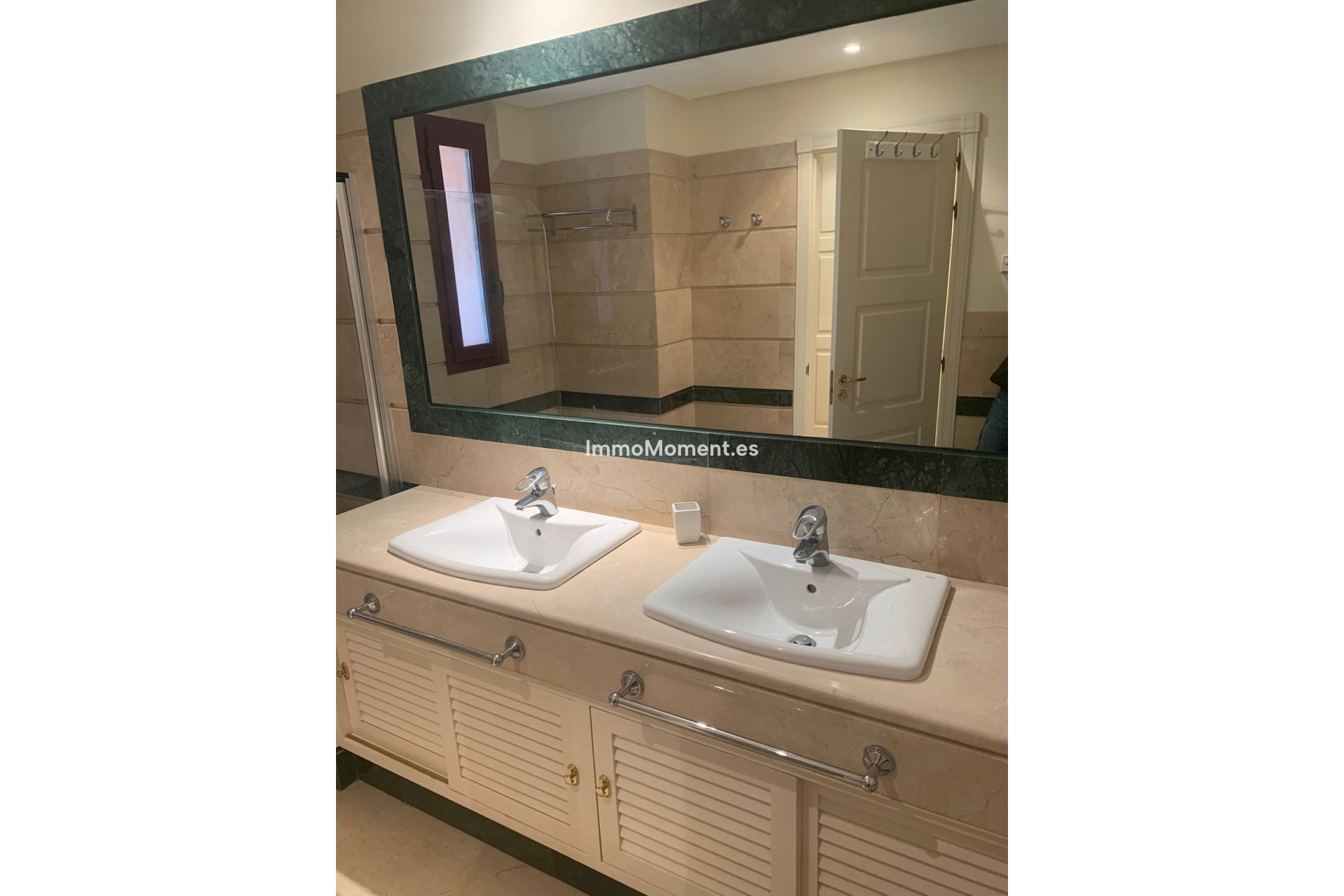 Resale - Apartment - Marbella - Bahía de Marbella