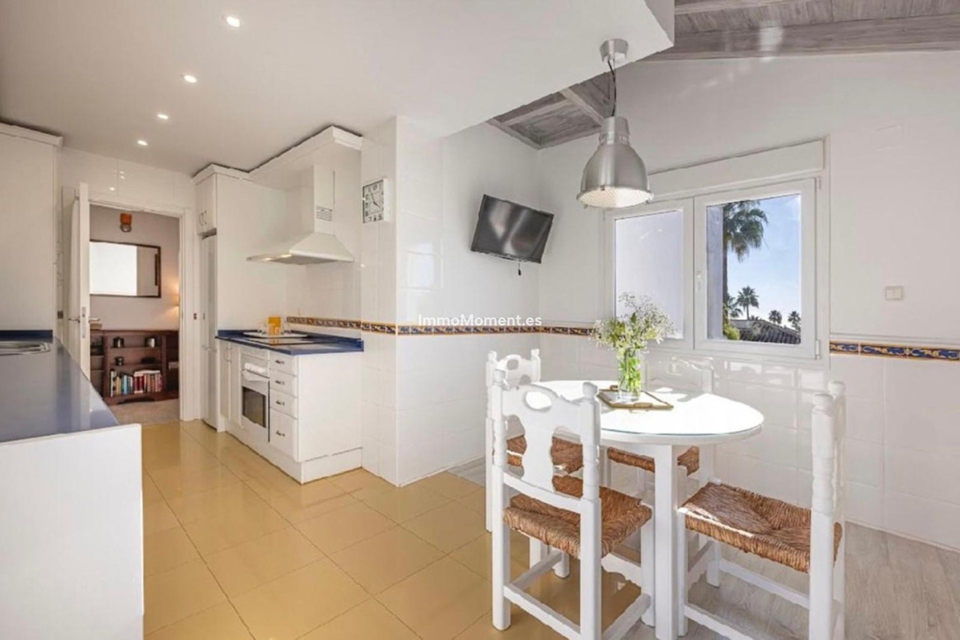 Resale - Apartment - Marbella - Bahía de Marbella