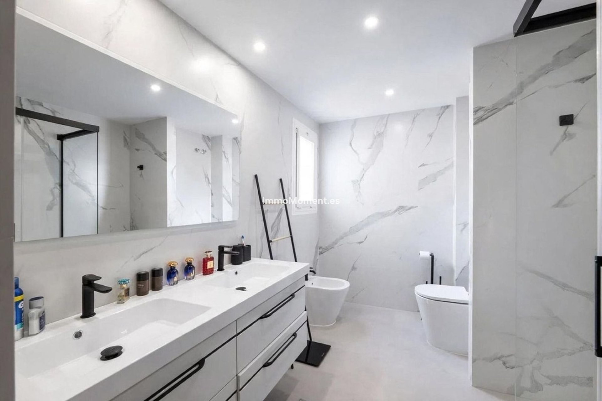 Resale - Apartment - Marbella - Cortijo Blanco