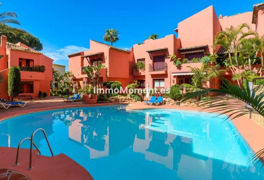 Resale - Apartment - Marbella - Elviria