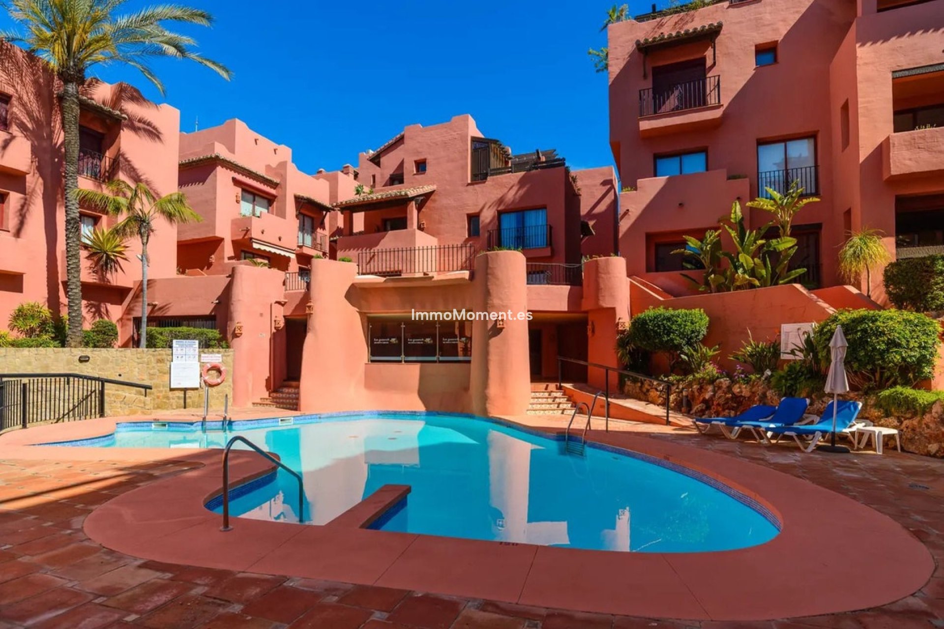 Resale - Apartment - Marbella - Elviria