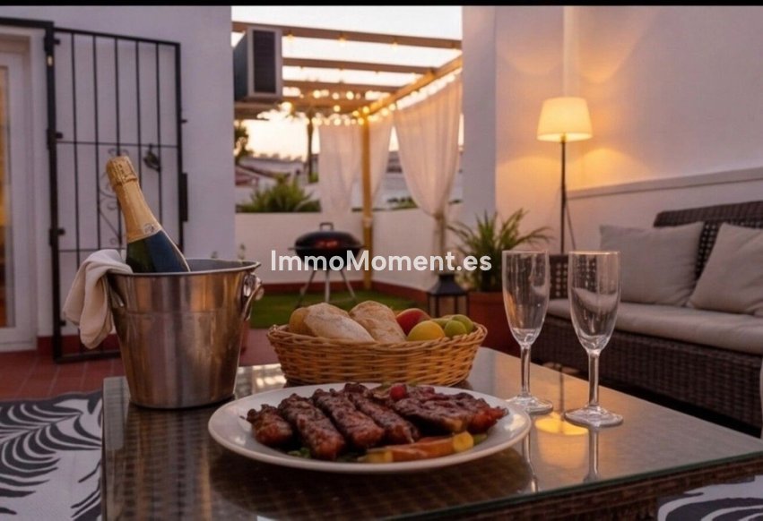 Resale - Apartment - Marbella - Elviria