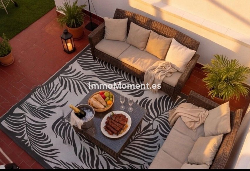 Resale - Apartment - Marbella - Elviria