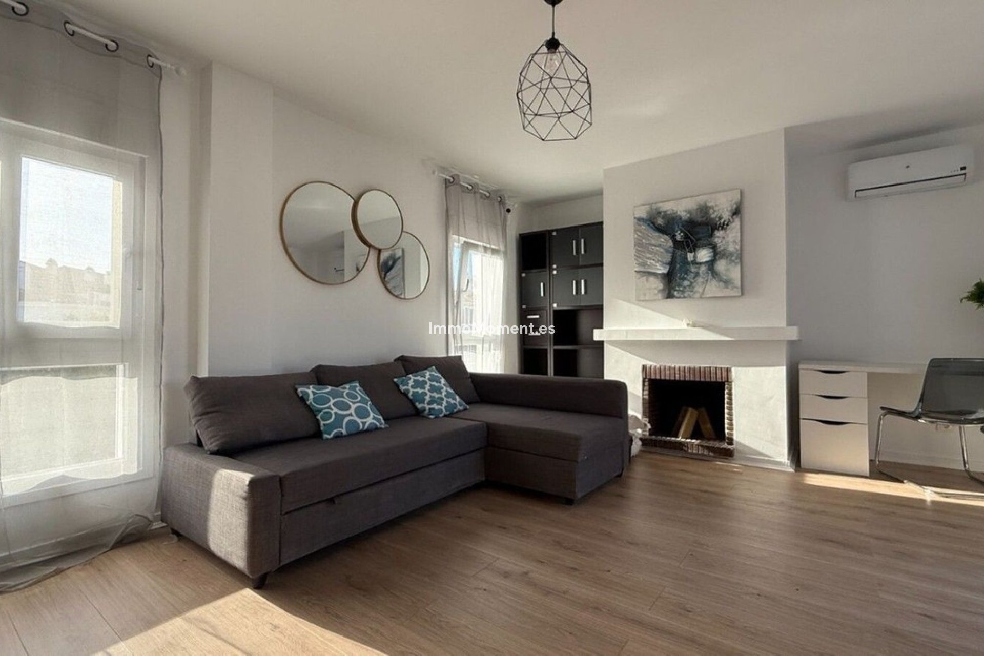 Resale - Apartment - Marbella - Elviria