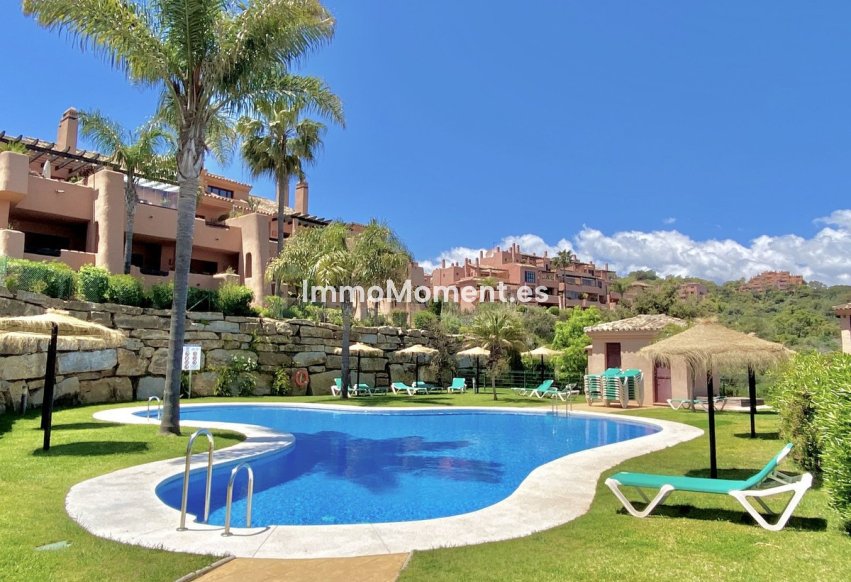 Resale - Apartment - Marbella - Elviria