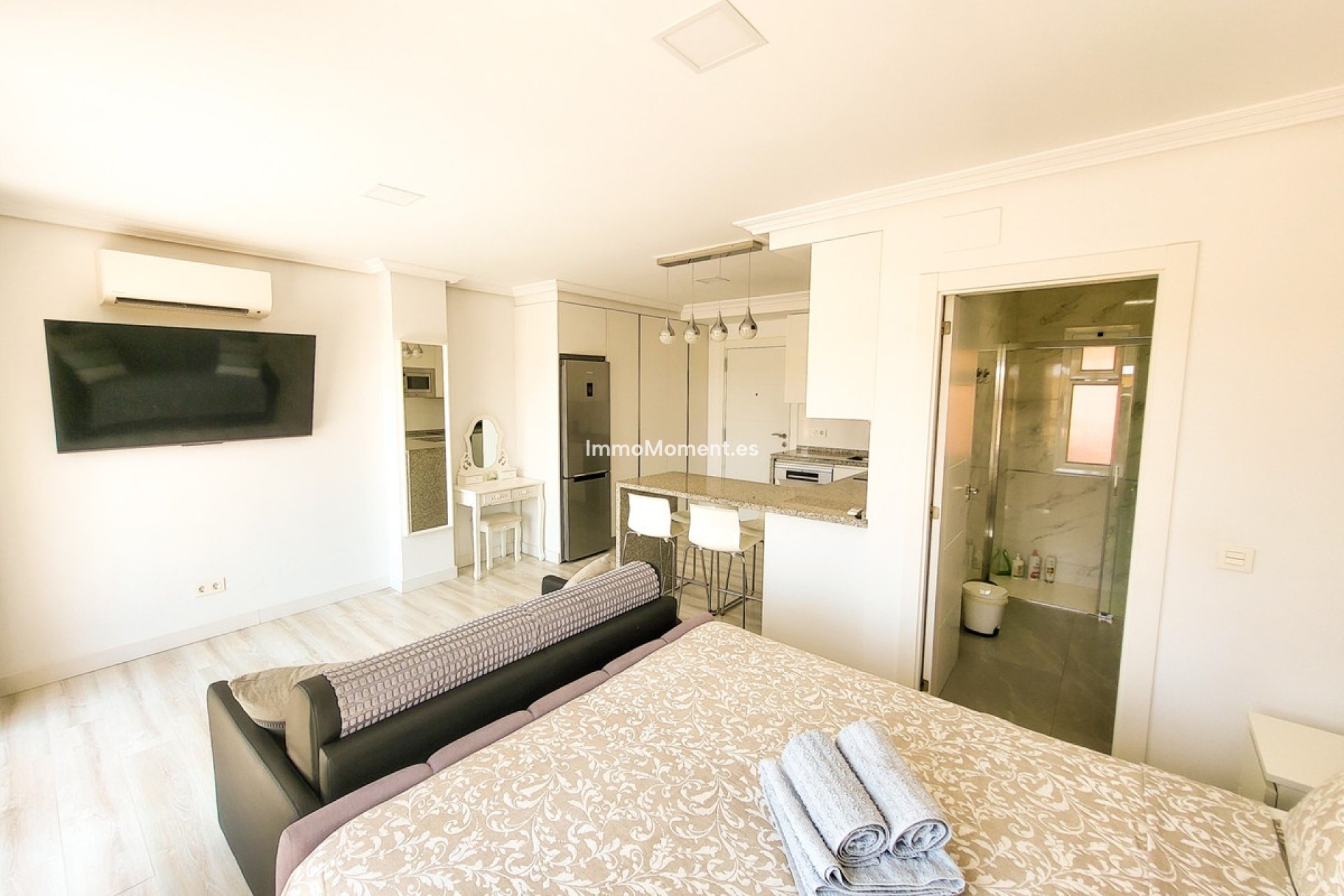 Resale - Apartment - Marbella - Elviria
