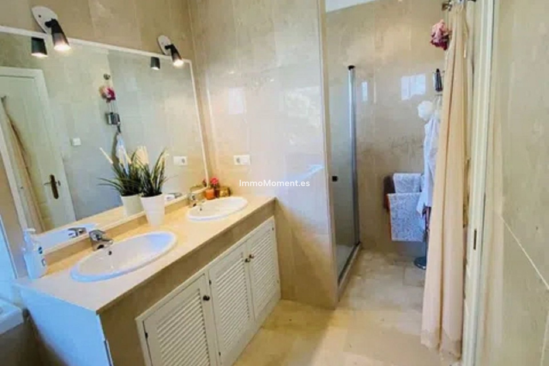 Resale - Apartment - Marbella - Elviria