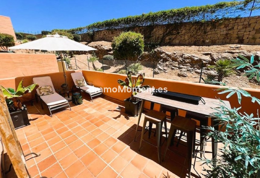 Resale - Apartment - Marbella - Elviria
